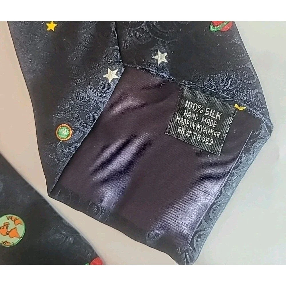 1996 Space Jam Bugs Bunny Necktie Tie WARNER BROTHERS  100% Silk